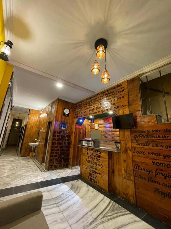 Travel Monkey Hostel Agra  Esterno foto