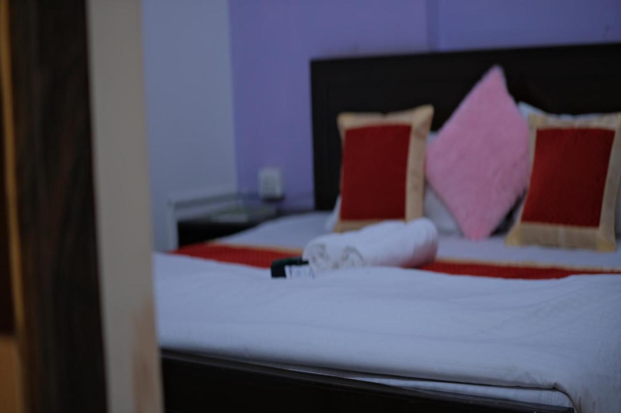 Travel Monkey Hostel Agra  Esterno foto