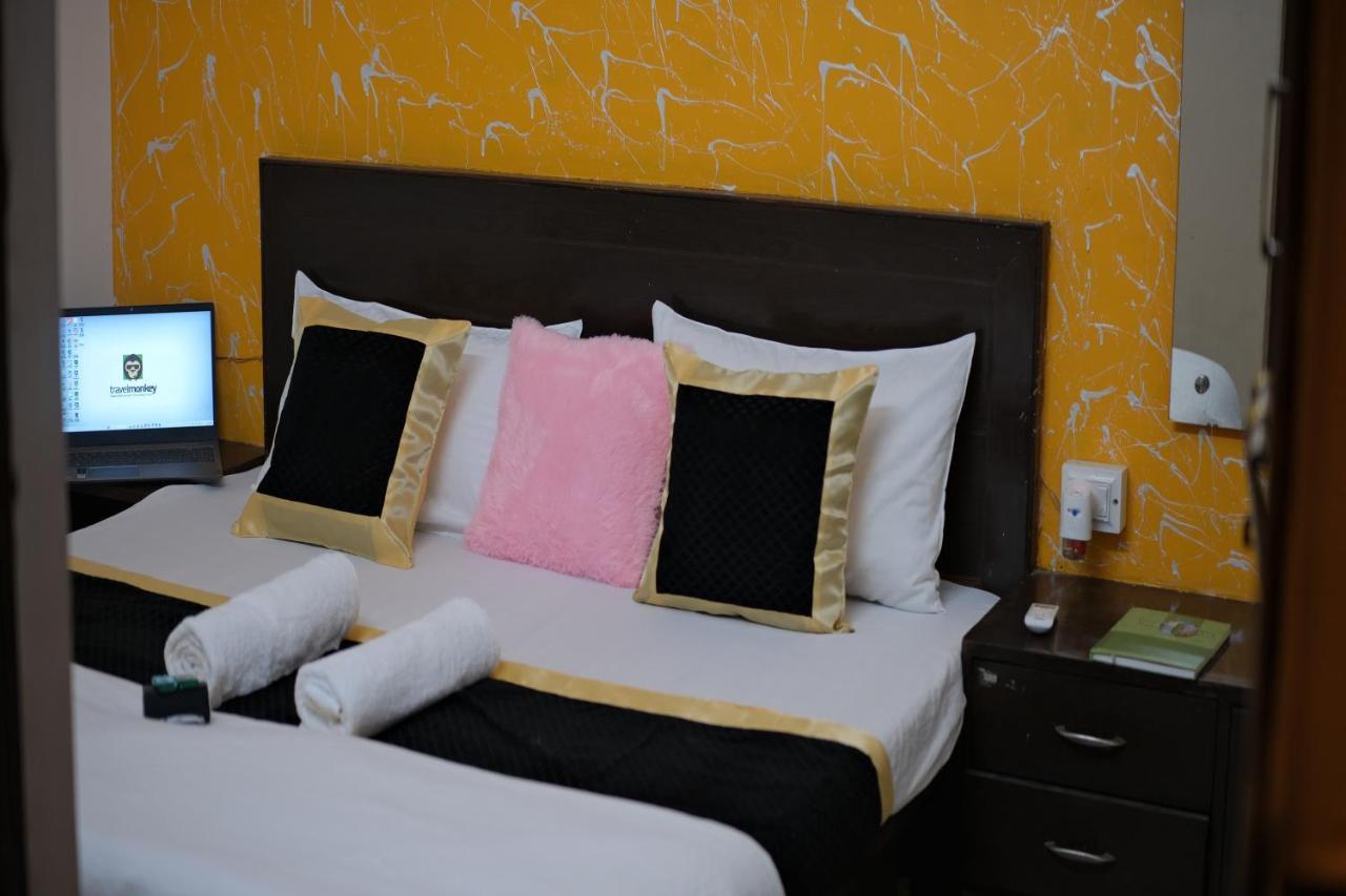 Travel Monkey Hostel Agra  Esterno foto