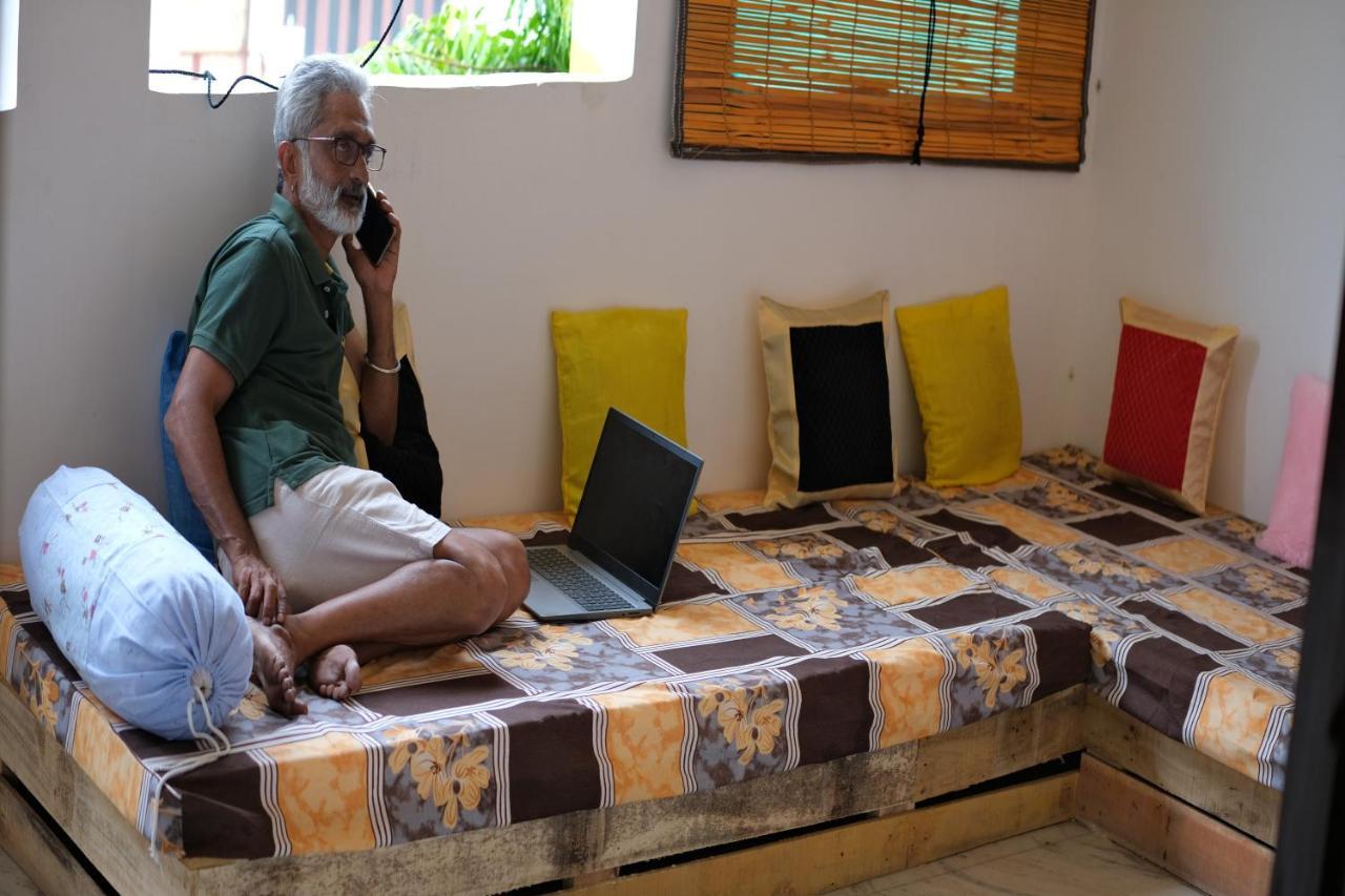 Travel Monkey Hostel Agra  Esterno foto